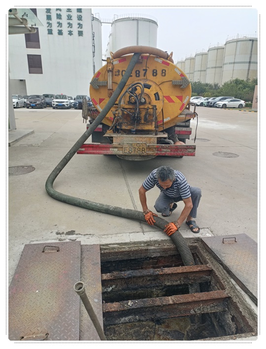 沌口隔油池清掏