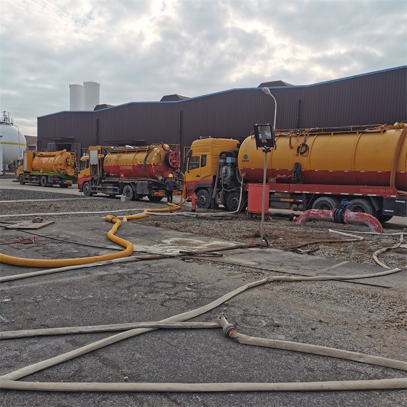 沌口污水池清理